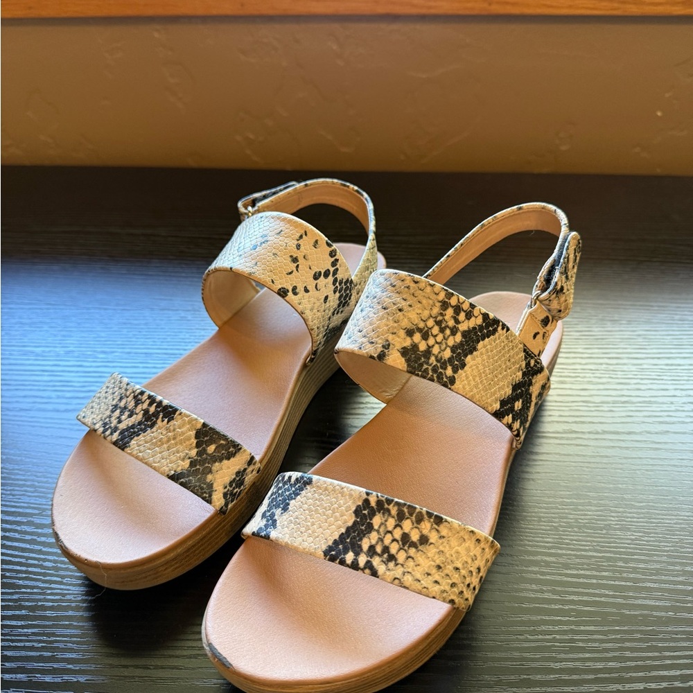 Madden Girl Cream and Black Sandals with Striking Design